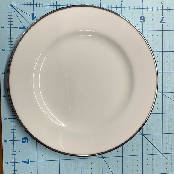 Royal Doulton PURE PLATINUM Fine Porcelain 6 1/2" - Picture 6 of 6